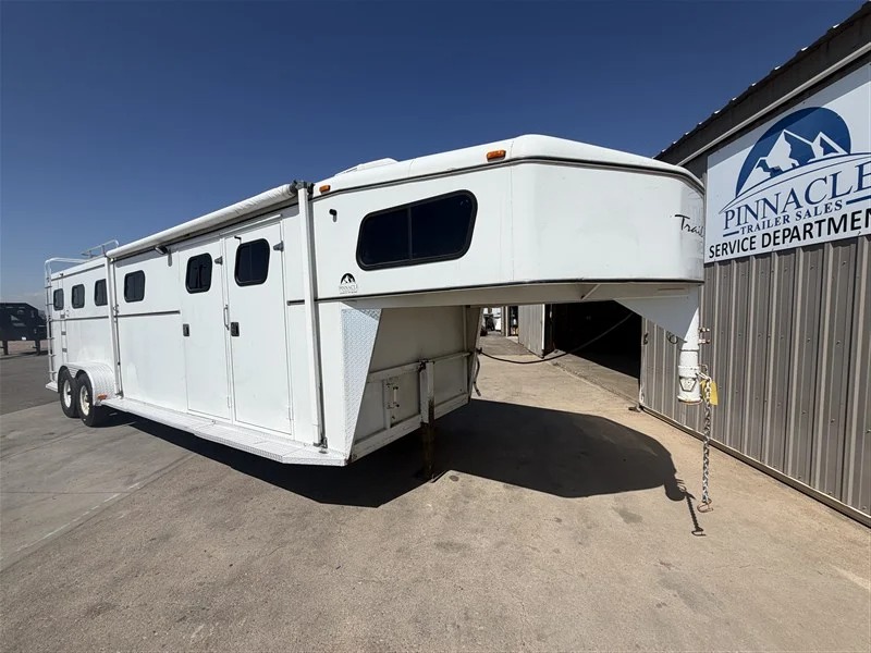 2000 Trails West 4 Horse mid tack Horse Trailers