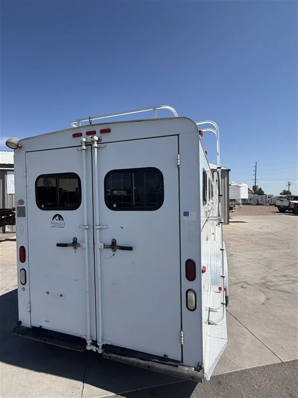 2000 Trails West 4 Horse mid tack Horse Trailers