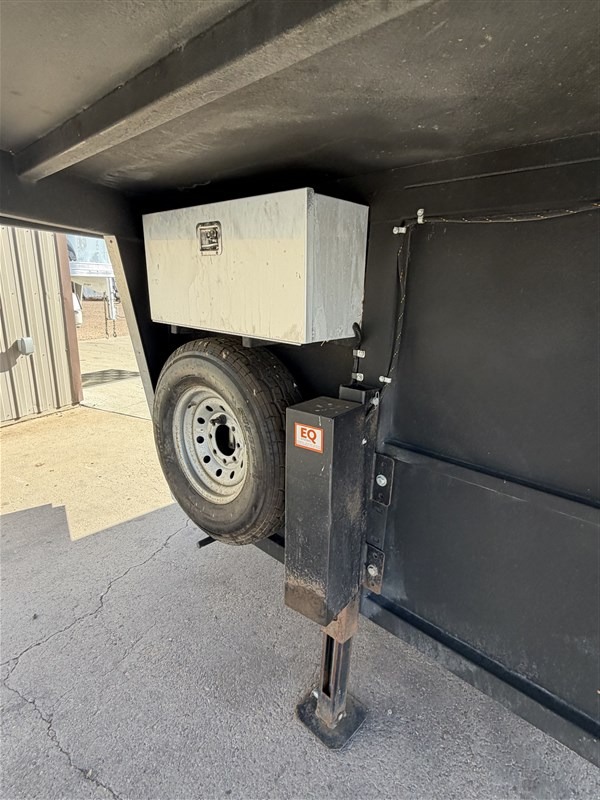 2022 Logan 24' Stock Combo-5' tack Stock Trailers