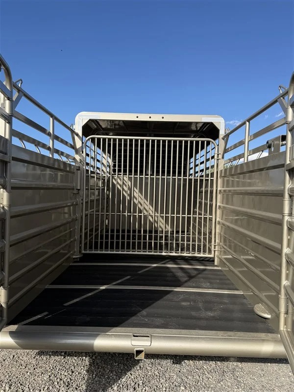 2026 GR Trailers 22' w/2' Saddle/Dog Boxs Stock Trailers