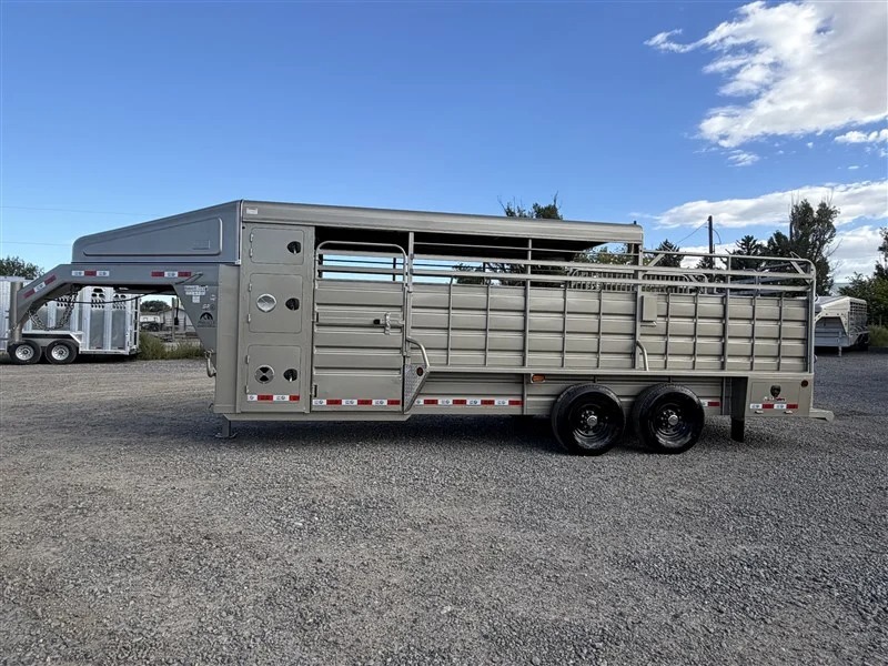 2026 GR Trailers 22' w/2' Saddle/Dog Boxs Stock Trailers