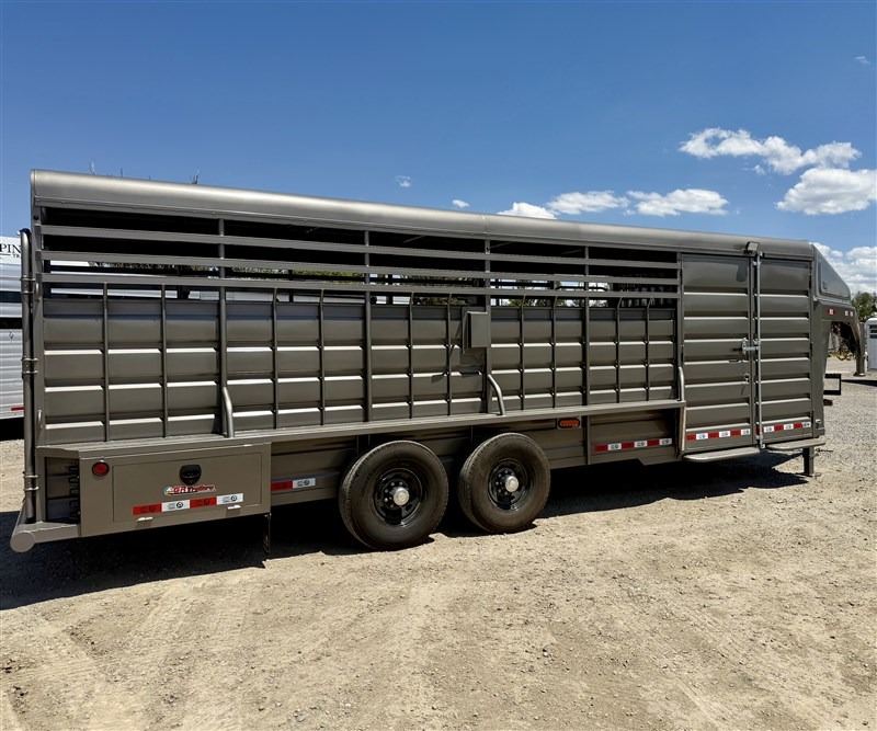 2026 GR Trailers 24' Trainer Tack Stock Trailers