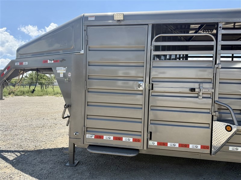 2026 GR Trailers 24' Trainer Tack Stock Trailers