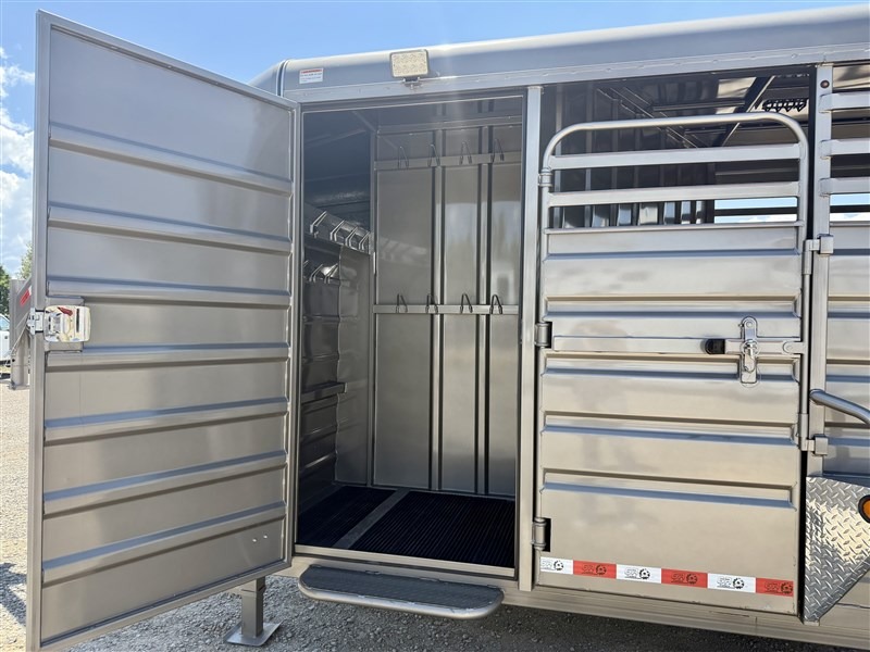 2026 GR Trailers 24' Trainer Tack Stock Trailers