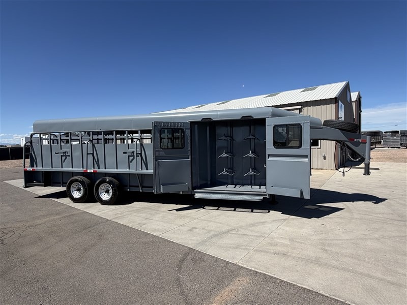 2027 Big Bend Trailers 24' Stock Combo Trainer Tack Stock Trailers