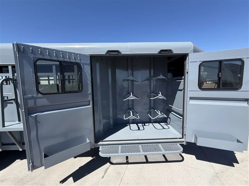 2027 Big Bend Trailers 24' Stock Combo Trainer Tack Stock Trailers