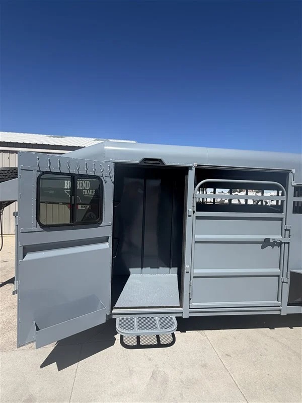2027 Big Bend Trailers 24' Stock Combo Trainer Tack Stock Trailers