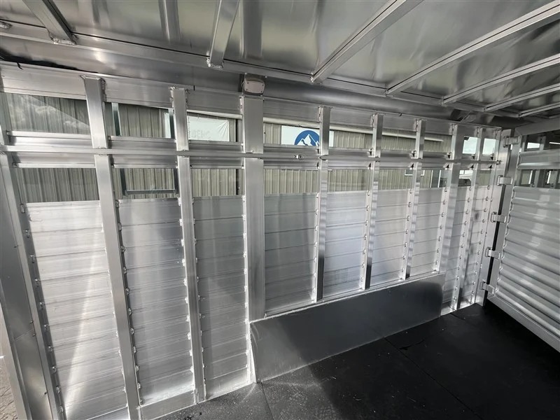 2027 Elite 24’ Stock Combo W/Slanted Deluxe Tack Stock Trailers