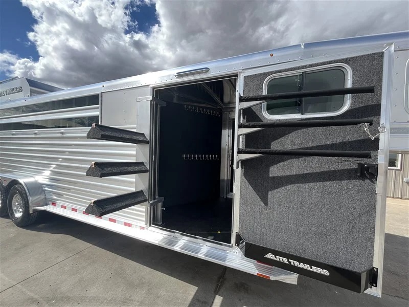 2027 Elite 24’ Stock Combo W/Slanted Deluxe Tack Stock Trailers