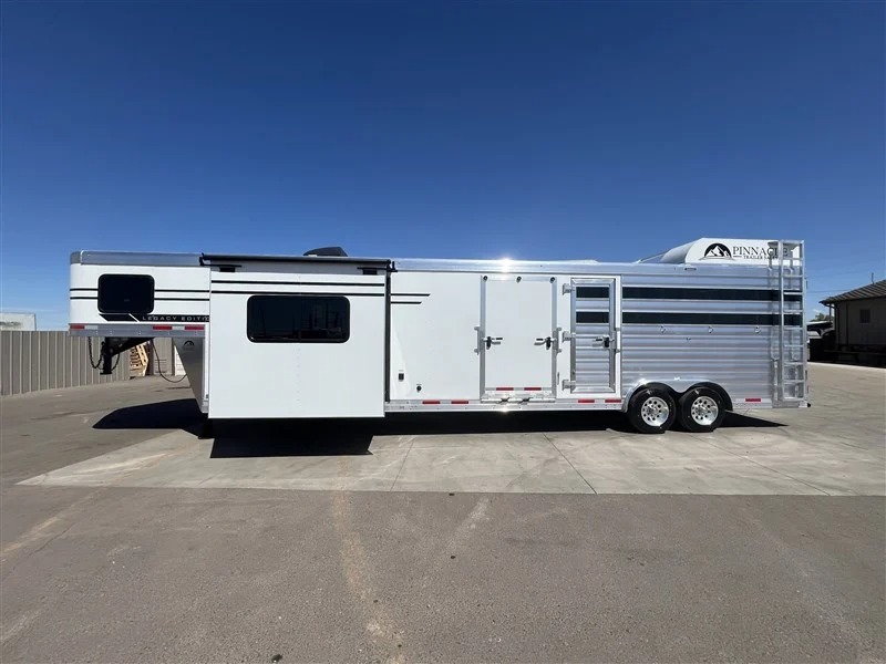 2027 Lakota 14β Stock W/11β Shortwall Living Quarters