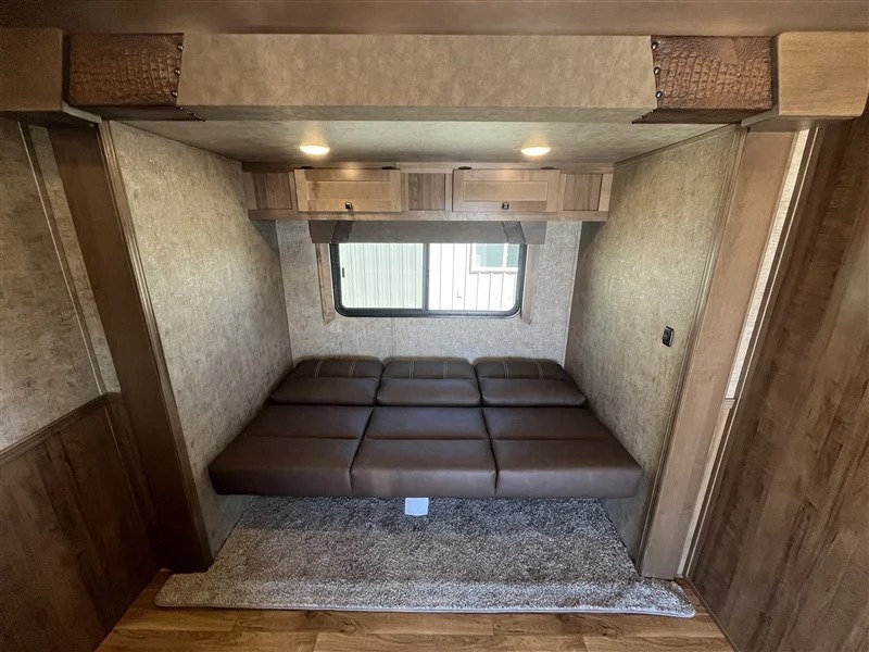2027 Lakota 14β Stock W/11β Shortwall Living Quarters