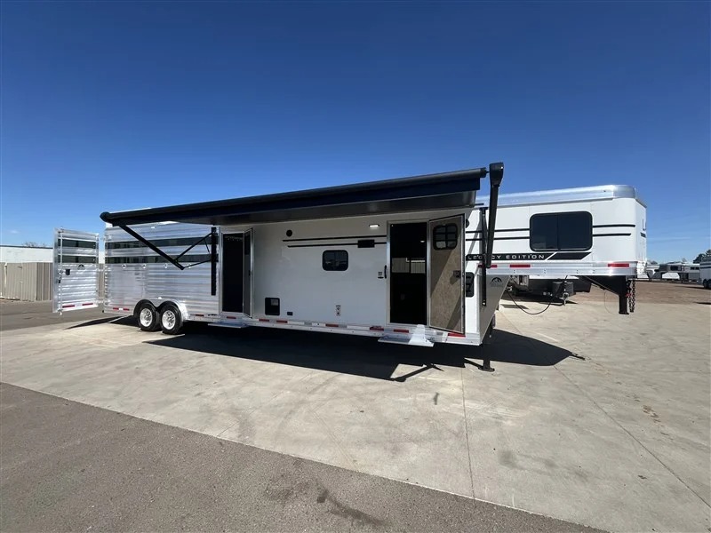 2027 Lakota 14β Stock W/11β Shortwall Living Quarters
