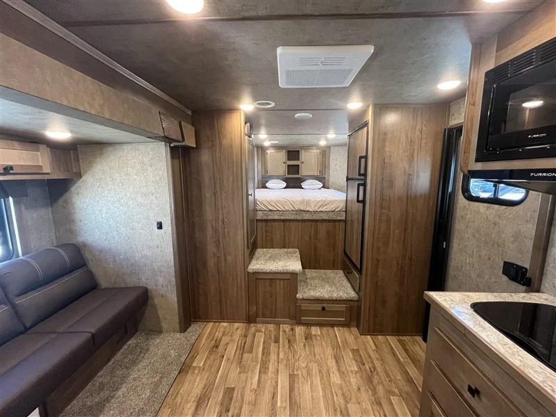 2027 Lakota 14β Stock W/11β Shortwall Living Quarters