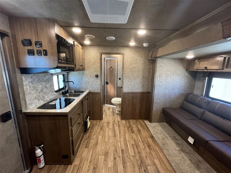 2027 Lakota 14β Stock W/11β Shortwall Living Quarters