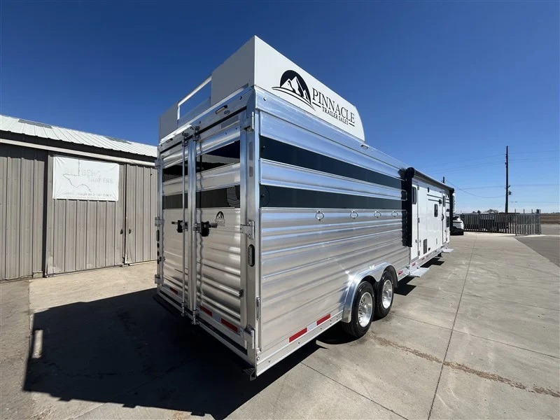 2027 Lakota 14β Stock W/11β Shortwall Living Quarters