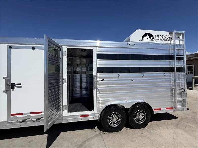 2027 Lakota Legacy 14' Stock w/Mid Tack and 9' Shortwall Living Quarters