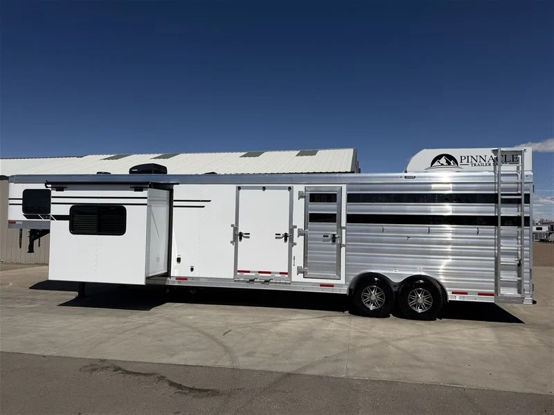 2027 Lakota Legacy 14' Stock w/Mid Tack and 9' Shortwall Living Quarters