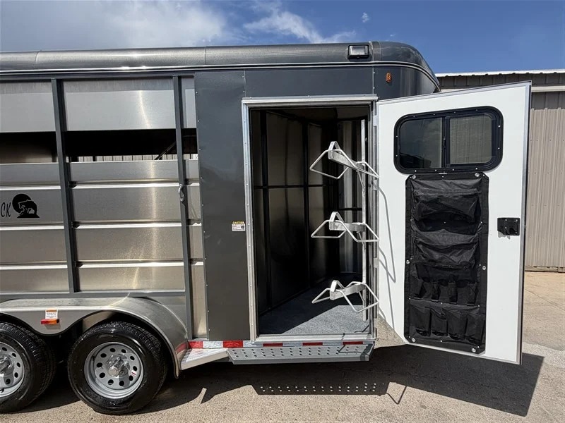 2027 Maverick 2 Horse Warmblood Horse Trailers