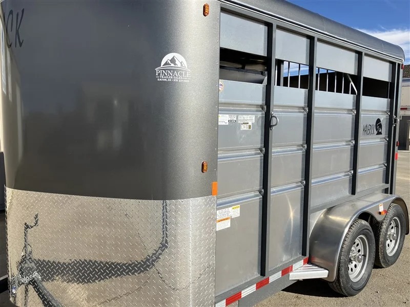 2027 Maverick 2H Slant w/Swinging Tack Wall Horse Trailers