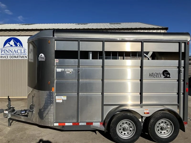 2027 Maverick 2H Slant w/Swinging Tack Wall Horse Trailers