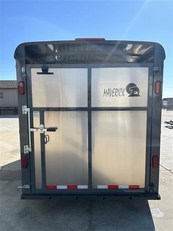 2027 Maverick 3 Horse Slant Horse Trailers