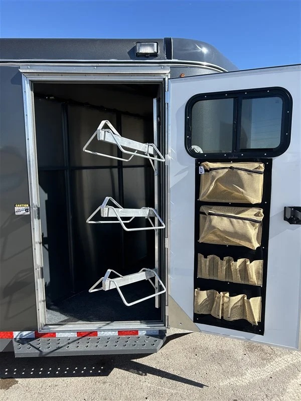 2027 Maverick 3 Horse Slant Horse Trailers