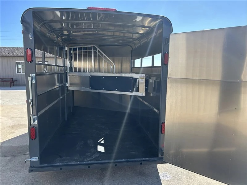 2027 Maverick 3 Horse Slant Horse Trailers