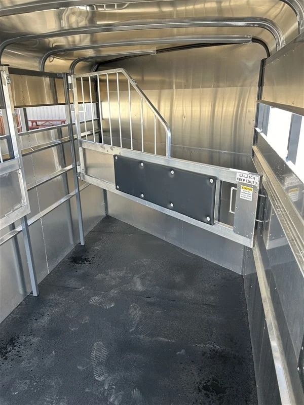 2027 Maverick 3 Horse Slant Horse Trailers