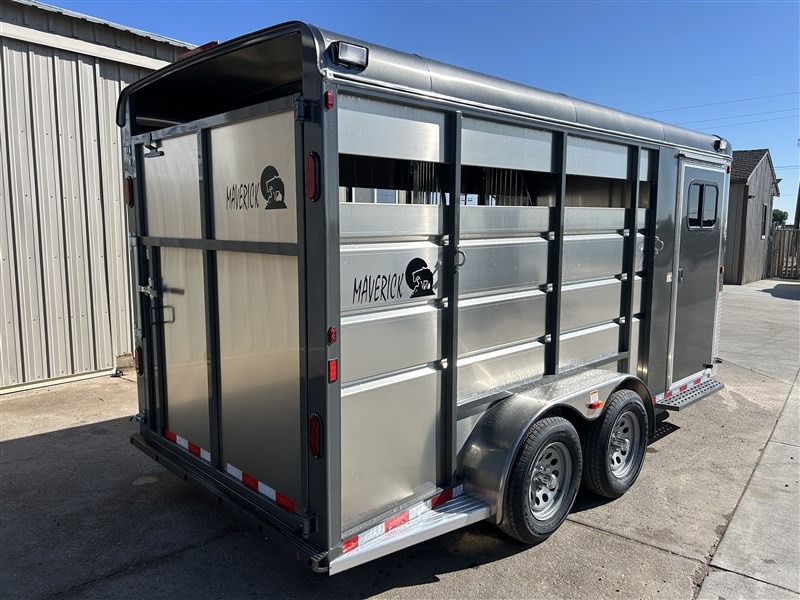 2027 Maverick 3 Horse Slant Horse Trailers