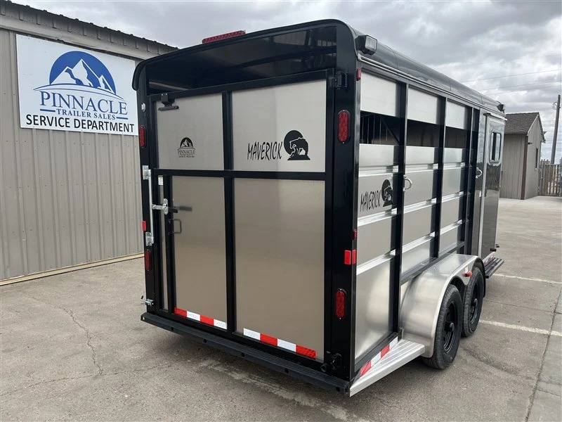 2027 Maverick 3 Horse Slant Horse Trailers