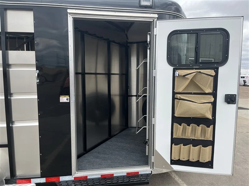 2027 Maverick 3 Horse Slant Horse Trailers