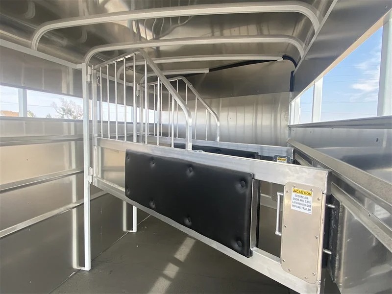 2027 Maverick 3 Horse Slant Horse Trailers