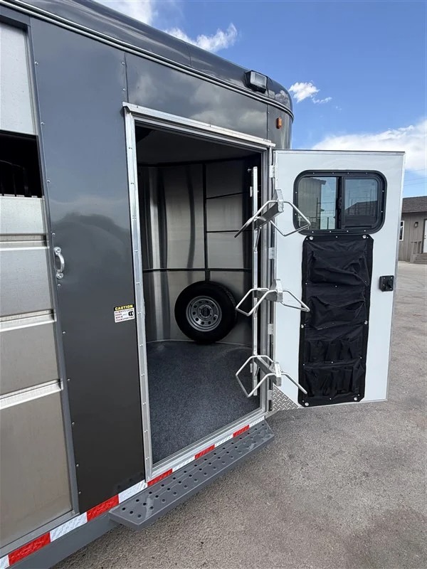 2027 Maverick 3 Horse Warm Blood Horse Trailers