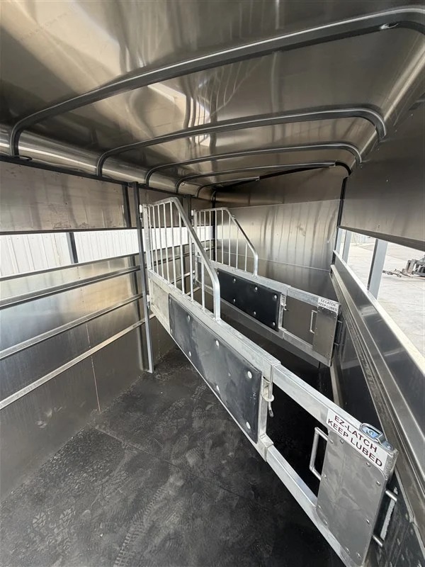 2027 Maverick 3 Horse Warm Blood Horse Trailers