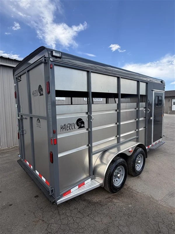 2027 Maverick 3 Horse Warm Blood Horse Trailers
