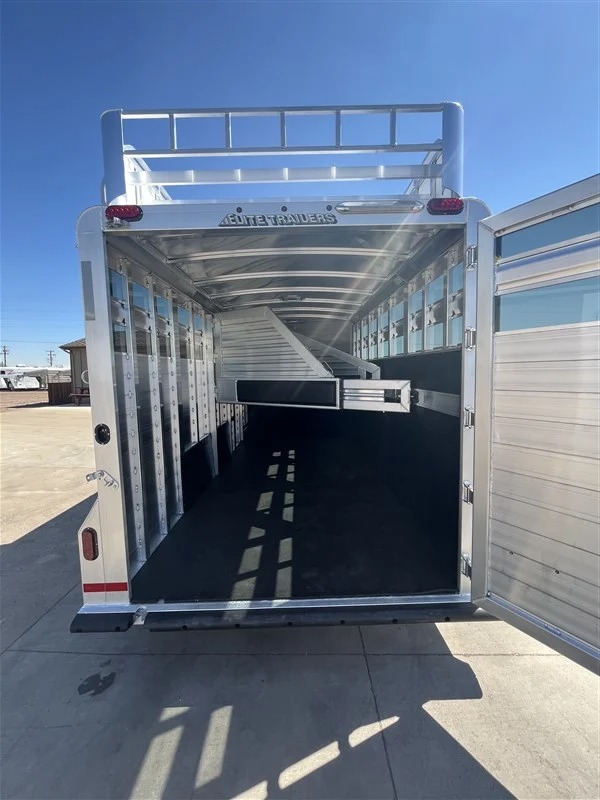 2027 Elite Trailers 4 Horse Slant Stock Combo Horse Trailers