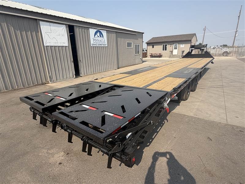 2027 Iron Bull Trailers FLG22 Flatbed Trailers