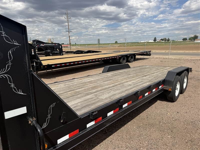 2006 PJ Trailers 24' Equipment Hauler Flatbed Trailers