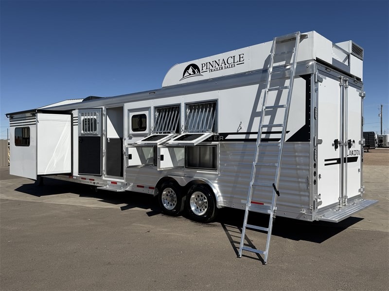 2027 Lakota Charger 4H w/16' Shortwall Living Quarters
