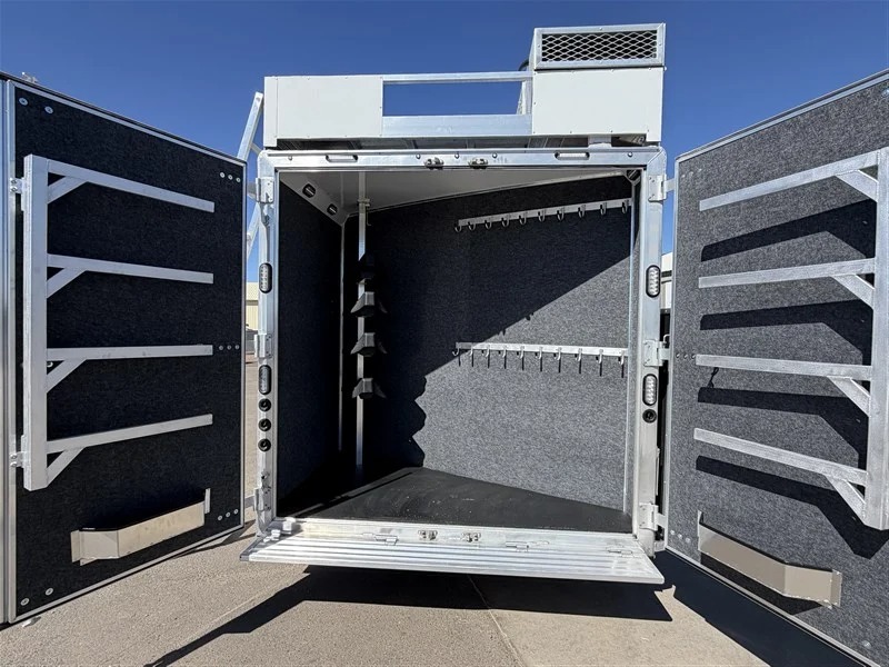 2027 Lakota Charger 4H w/16' Shortwall Living Quarters