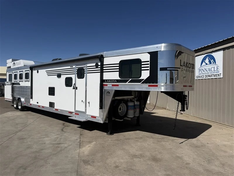 2027 Lakota Charger 4H w/16' Shortwall Living Quarters