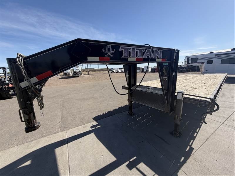 2016 Titan Trailer 30’ Tandem Dual Flatbed Trailers