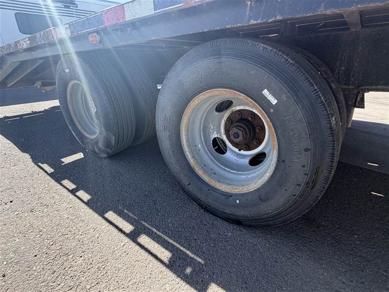 2016 Titan Trailer 30’ Tandem Dual Flatbed Trailers