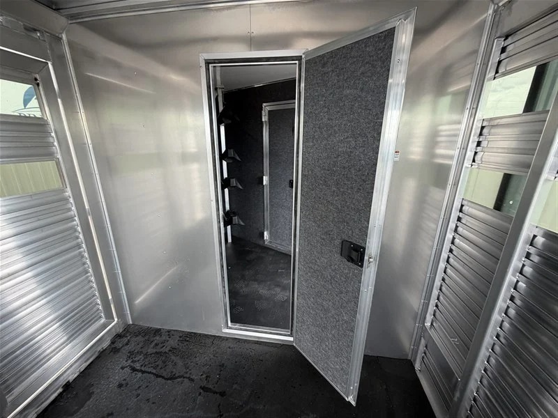 2027 Lakota Legacy 14' Stock w/Mid Tack and 9' Shortwall Living Quarters