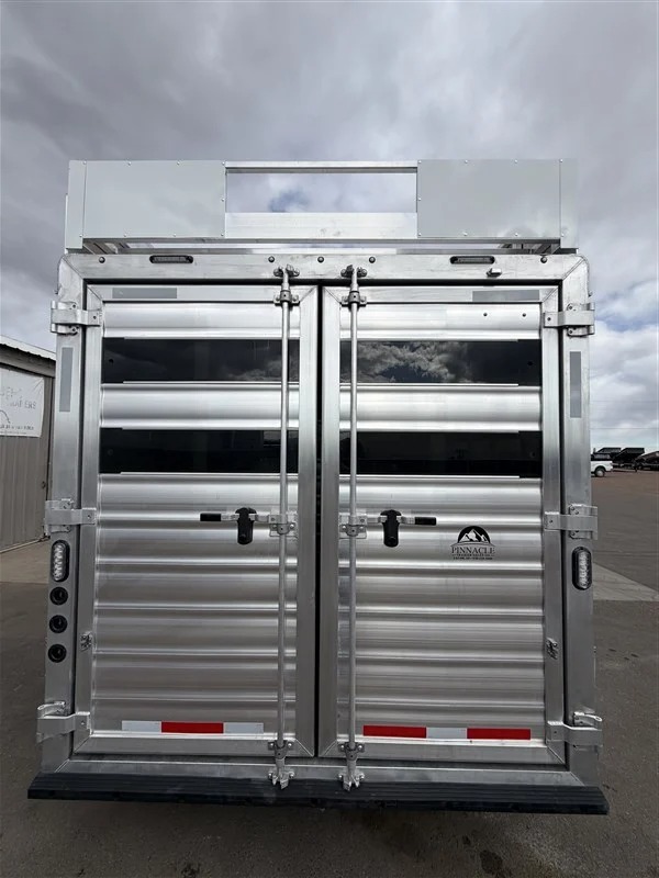 2027 Lakota Legacy 14' Stock w/Mid Tack and 9' Shortwall Living Quarters