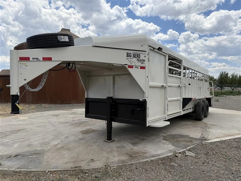2026 Big Bend Trailers 24' Stock with Deluxe 4' Tack Stock Trailers