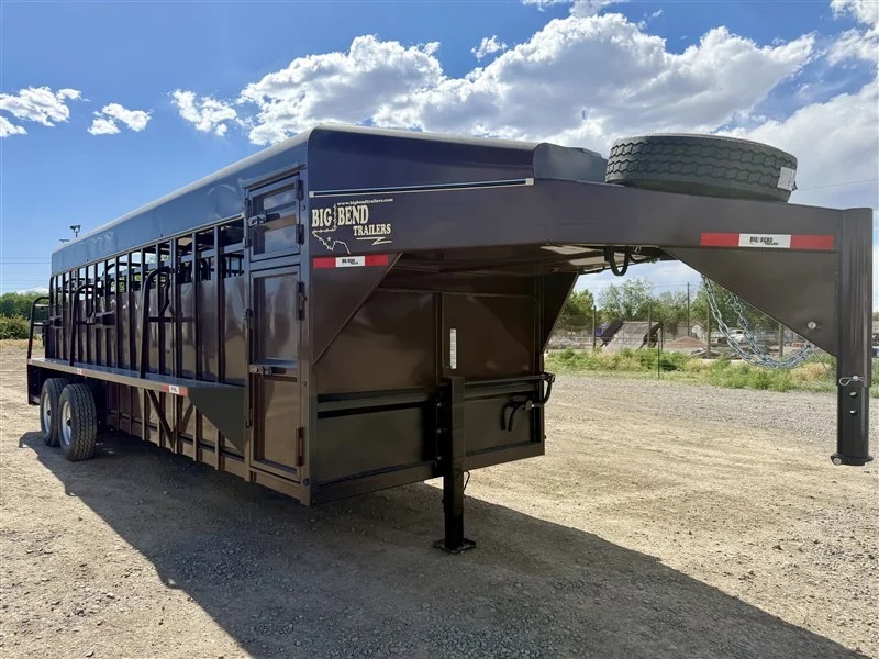 2026 Big Bend Trailers 22' w/ 2' Saddle Box and Stacked Dog Boxes Stock Trailers