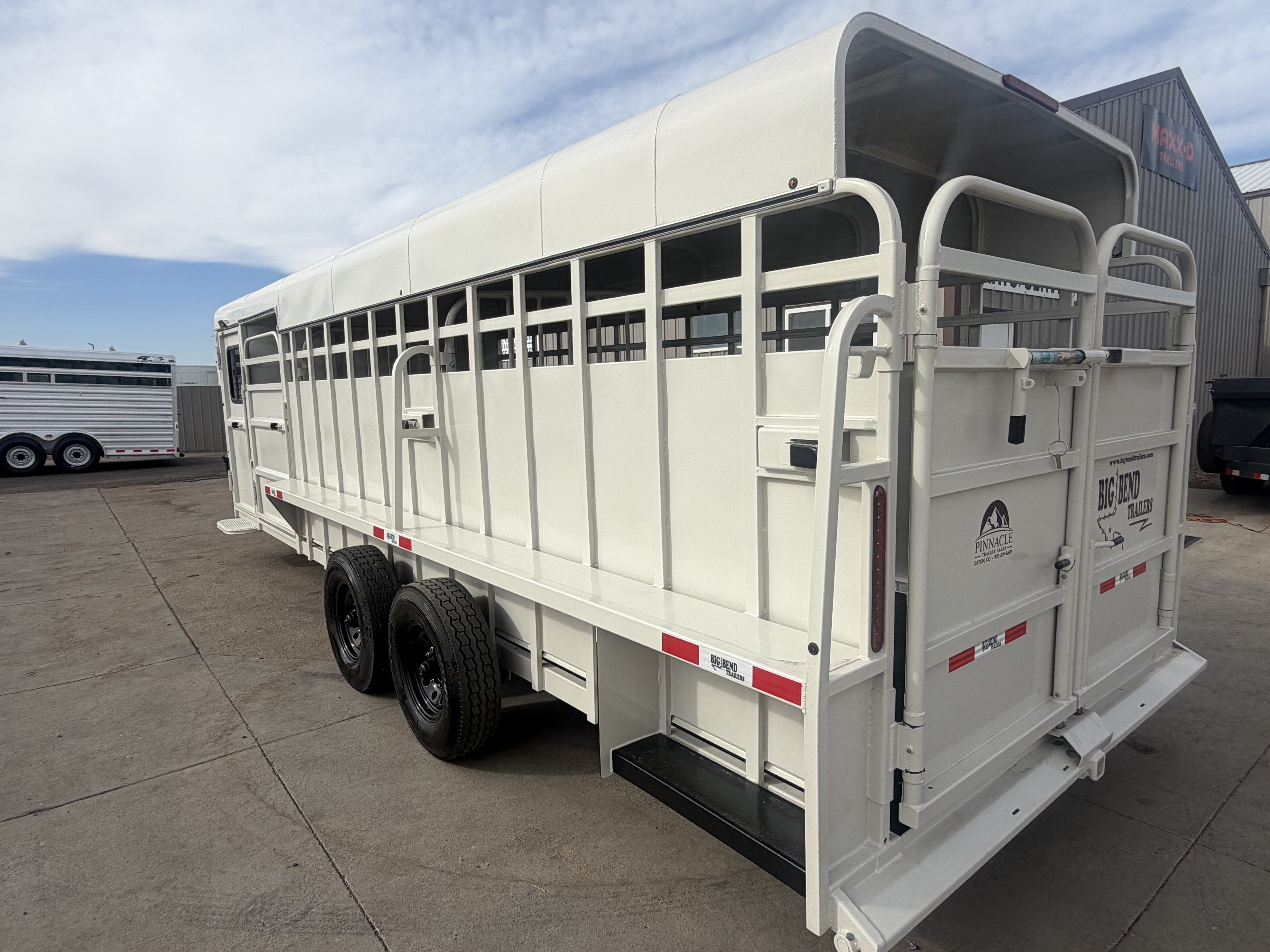 2027 Big Bend 2027 Big Bend 24' Trainer Tack Stock Trailers