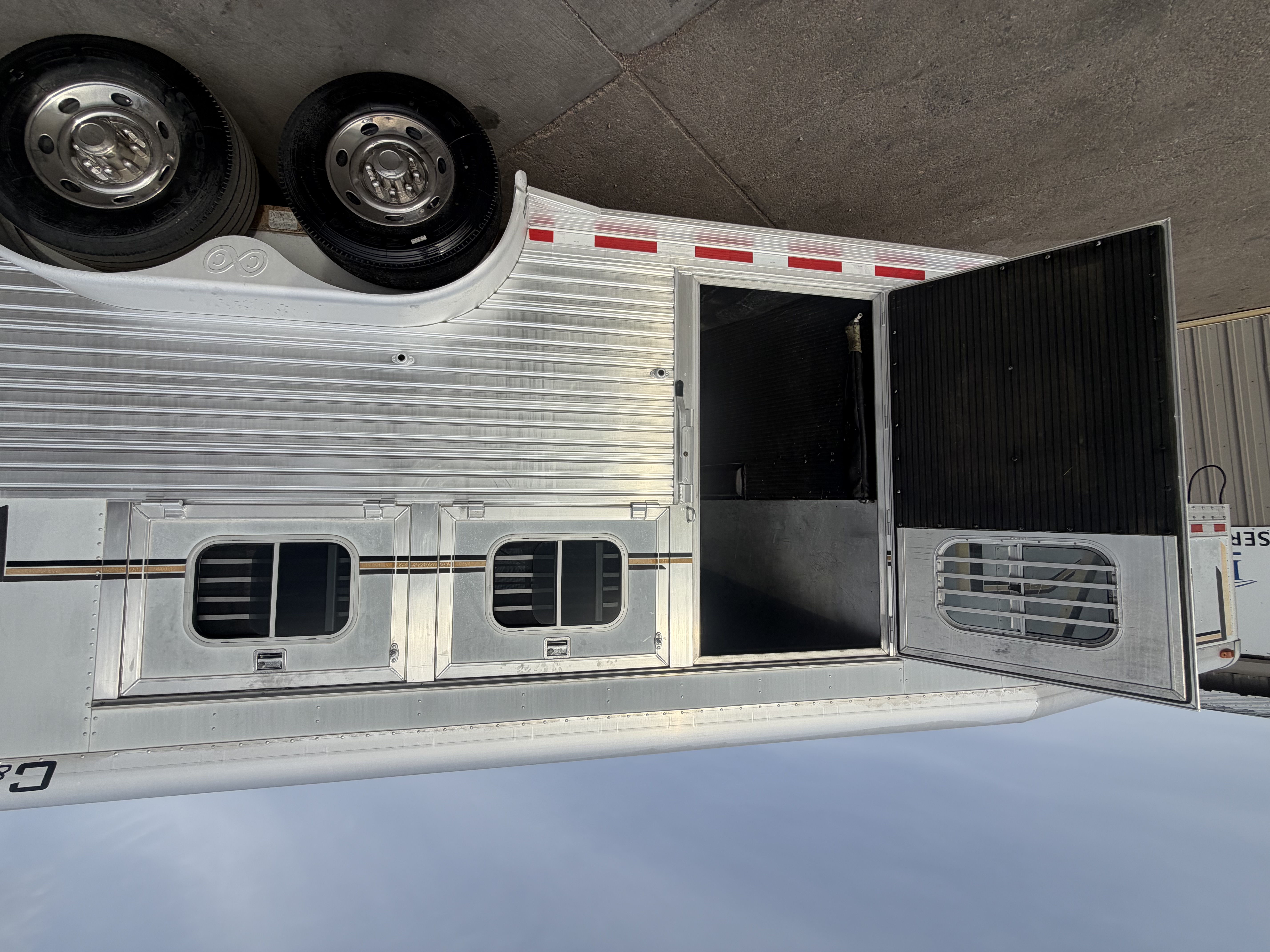 2000 C&C 2000 3 horse 7'6 tall warmblood Horse Trailers