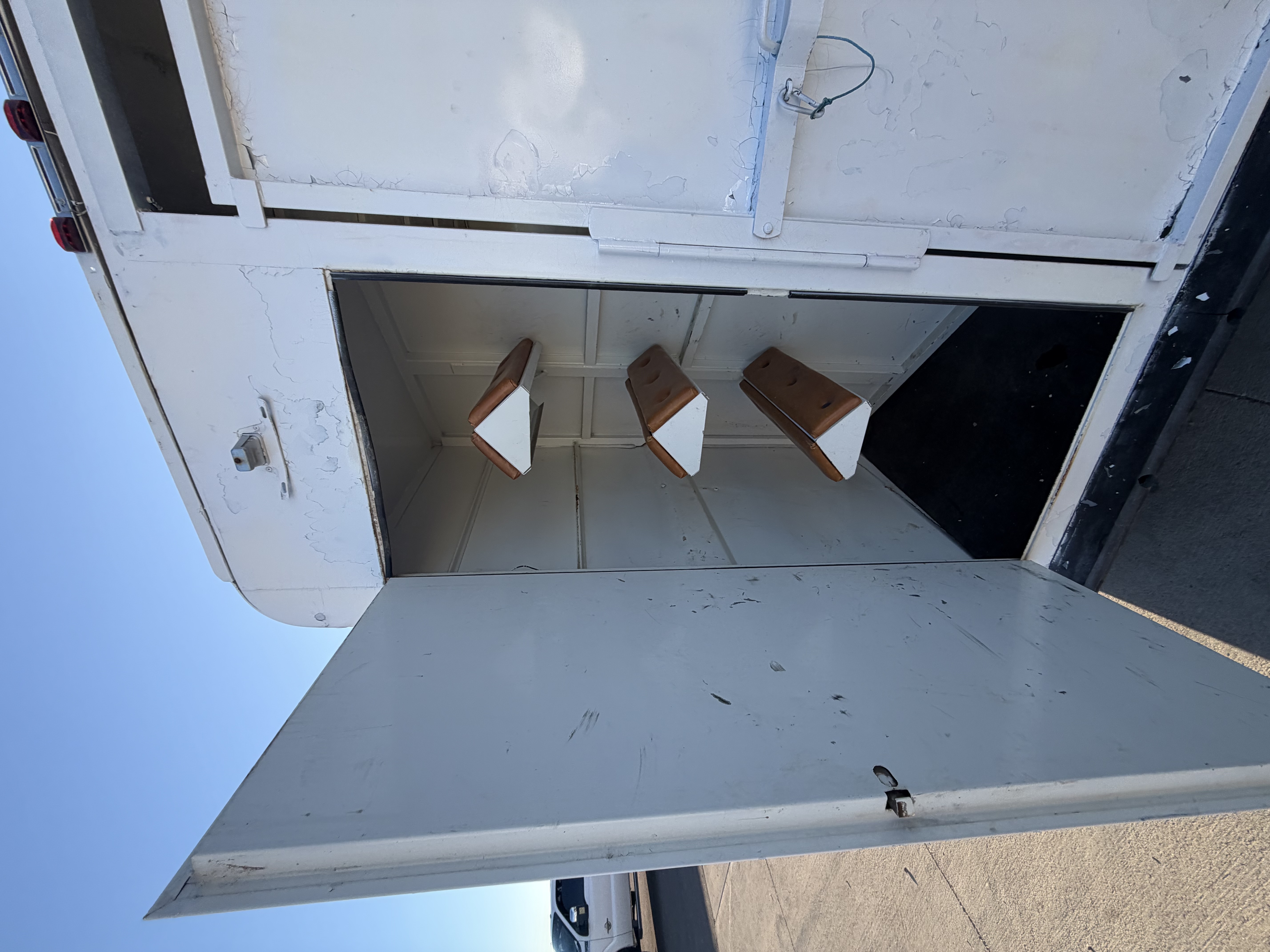 1993 Circle J 3 Horse Slant Horse Trailers